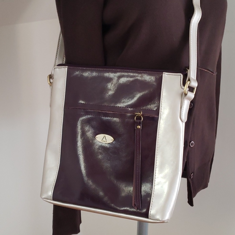 Aurielle Leather by Carryland Women’s Crossbody Bag, Two-tone Brown/ Metallic - Picture 6 of 16